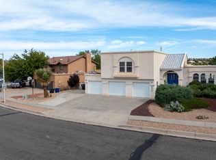 10516 Calle Sombra NW, Albuquerque, NM 87114