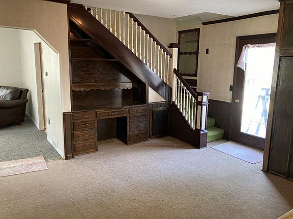 5th image of 403 Bartlett St
