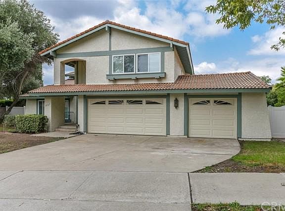 4th image of 2163 Bonnie Brae Ave