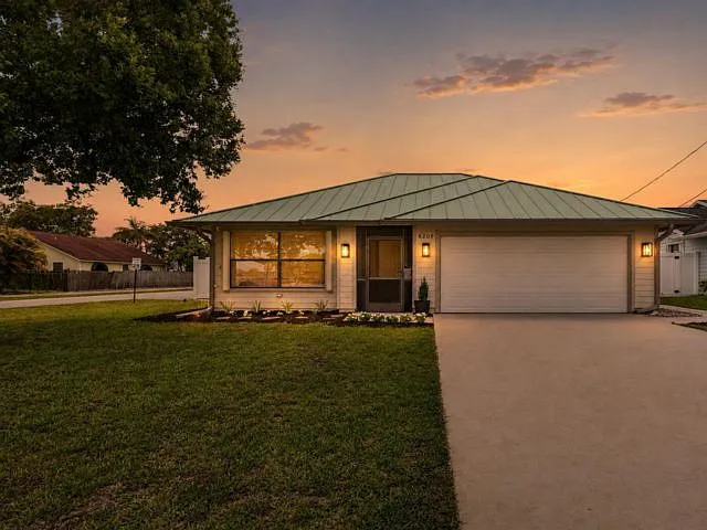 3 bed, 2.0 bath, $5,250 — Photo 1