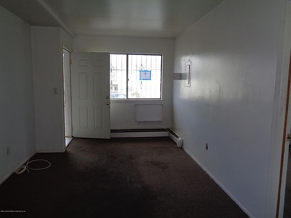 5th image of 74 Clark Ln #B
