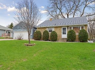 341 Oak St S, Waconia, MN 55387