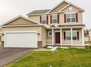 97 Rockdale Trl, Rochester, NY 14612