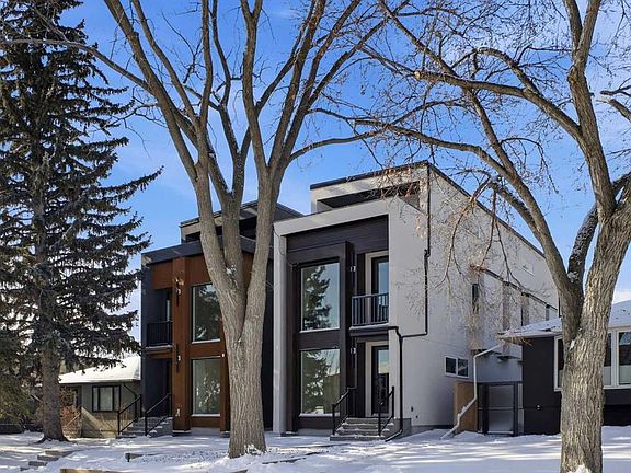 3rd image of 2519 E 19a St SW