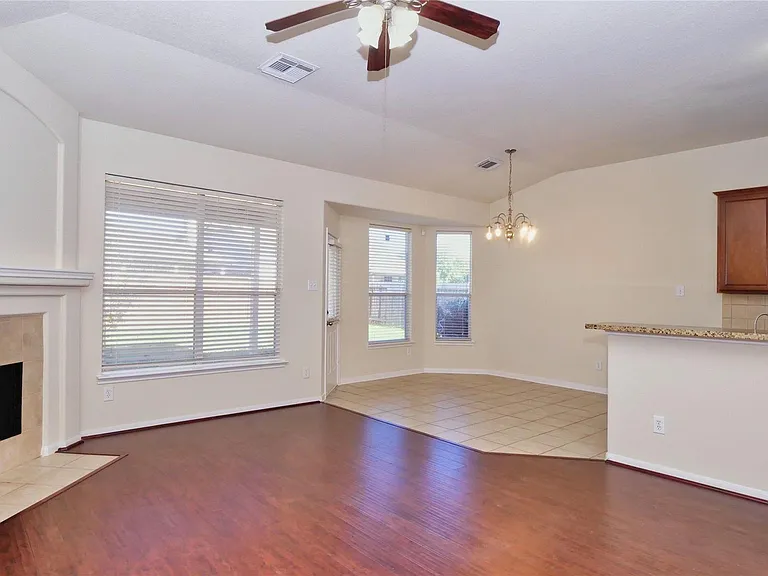25206 Bright Hollow Ln — Photo 5