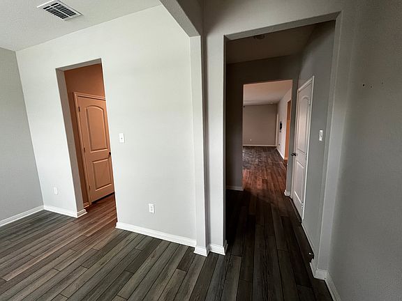 3rd image of 7815 Cactus Plum Dr