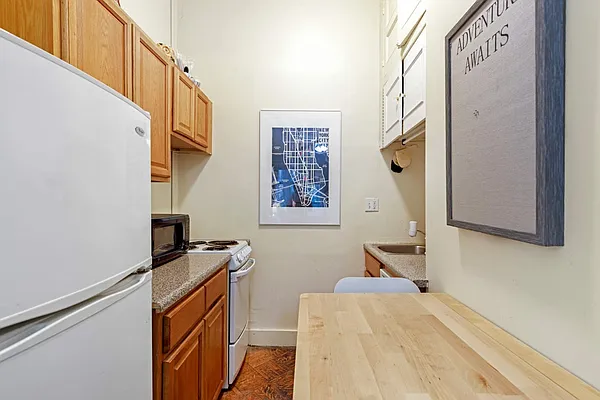 Rented by Susan Finkel, LREB | media 2