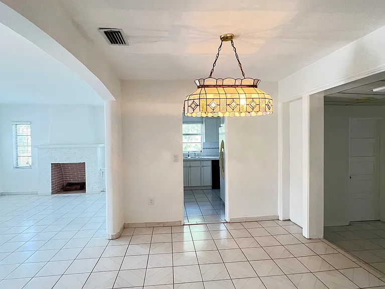 2027 SW 23rd St #2027 — Photo 11