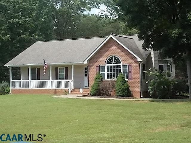 2nd image of 620 Forest Hill Rd