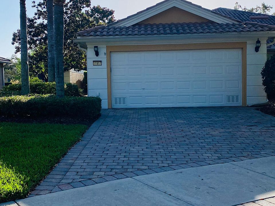 1st image of 11917 Delfina Ln