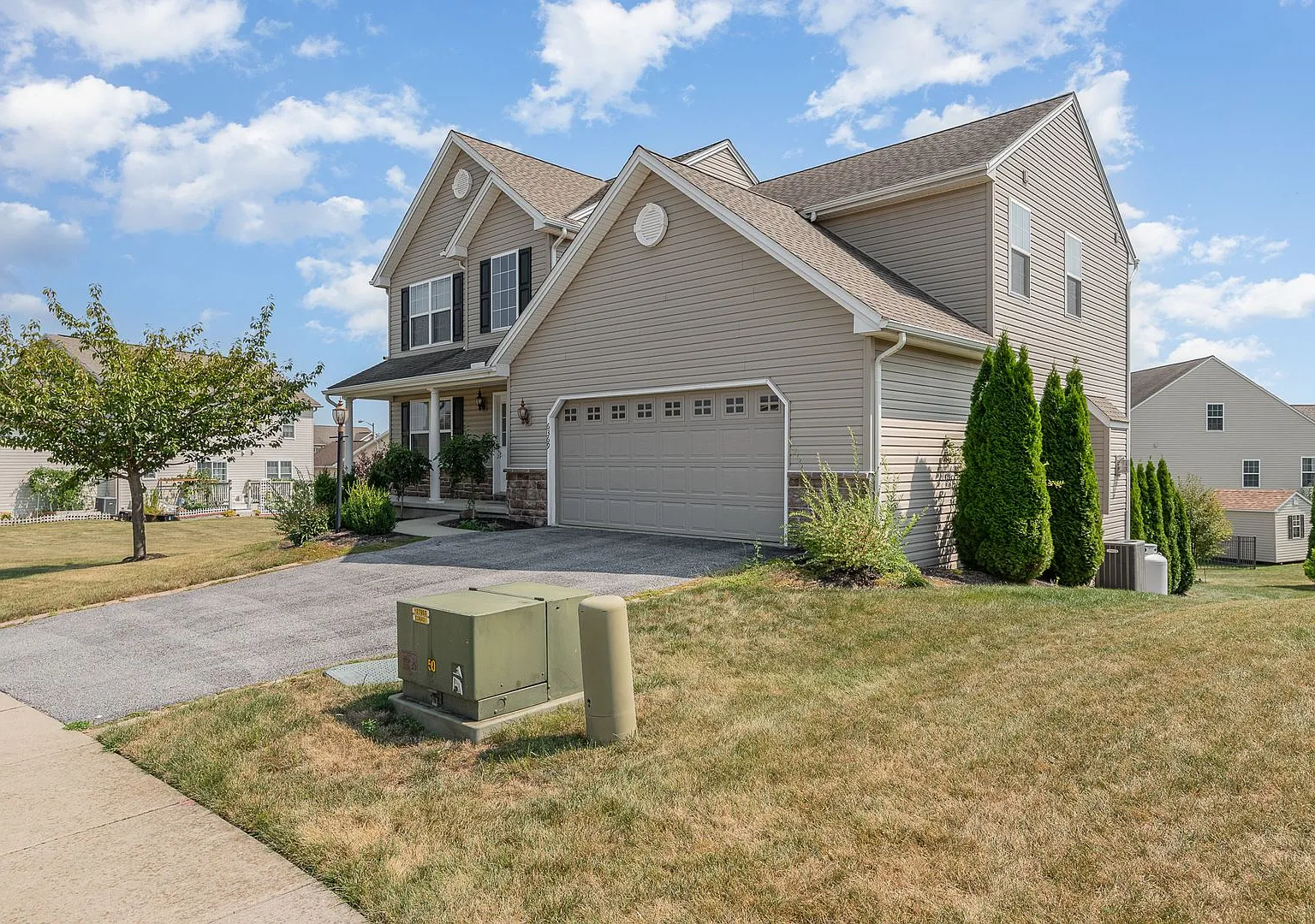 *Coming Soon* Welcome To This Spacious 4-Bedroom, 2.5-Bathroom Home Located In The Desirable Cent... — Photo 3