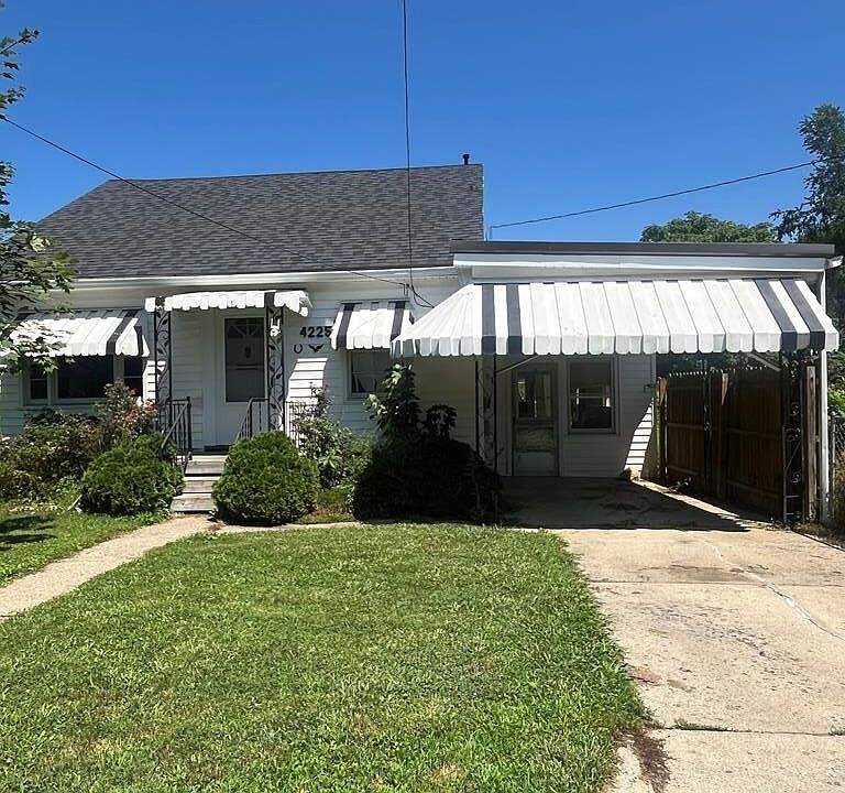 1st image of 4225 Sterling Ave