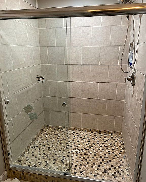 2nd image of 2231 Botany St