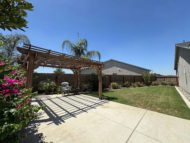 2637 W Andrew Ln — Photo 39