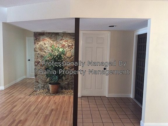 5th image of 16175 Glass Lake Dr