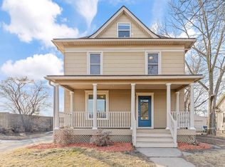 921 Cromwell Ave, Saint Paul, MN 55114