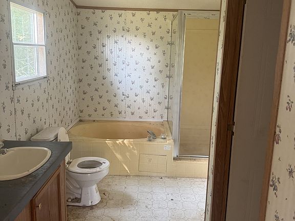 5th image of 5375 Reynolds Rd