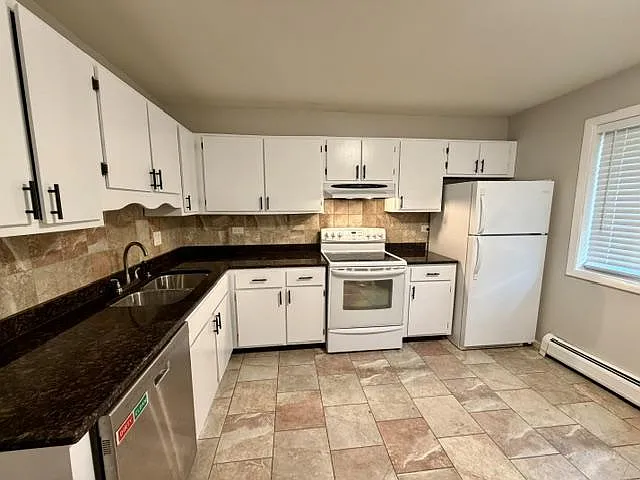 8331 Woodland Dr — Photo 4