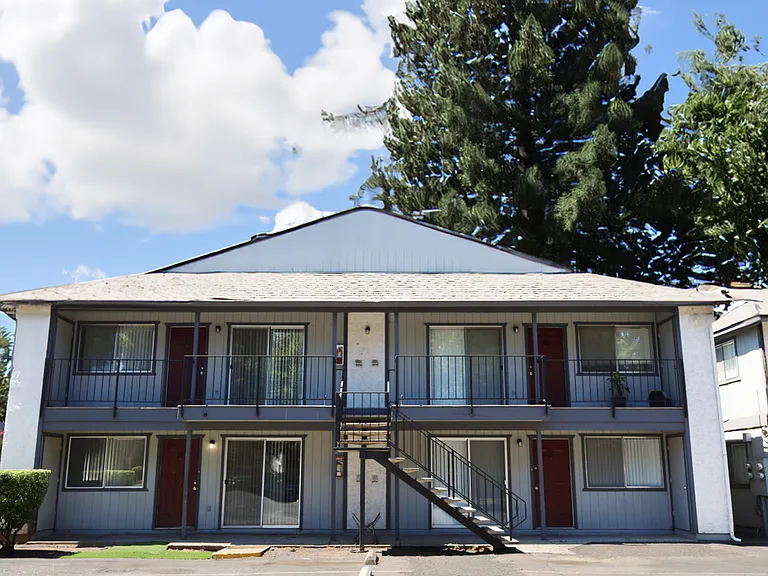 Summer Village Apartments — Photo 19