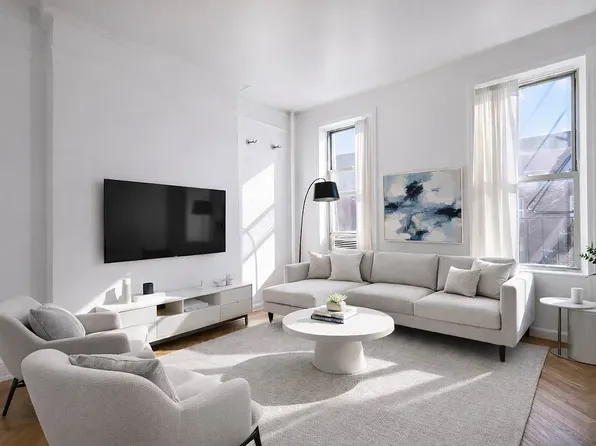 937 Jefferson Avenue image 1 of 5