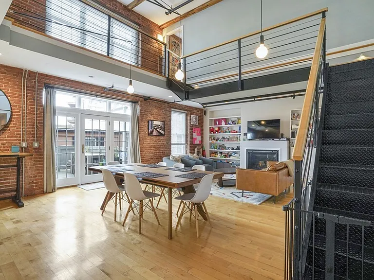 8 Newcomb St #5 — Photo 1