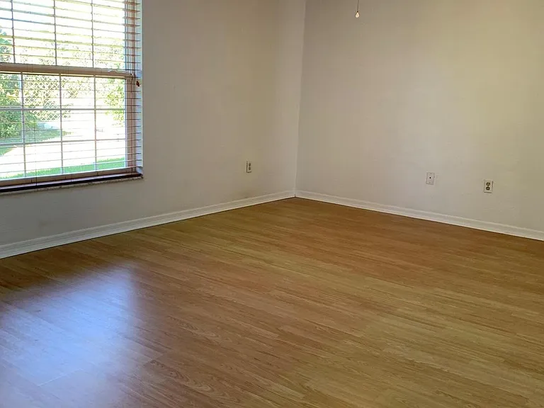 145 Riverwalk Ct — Photo 54