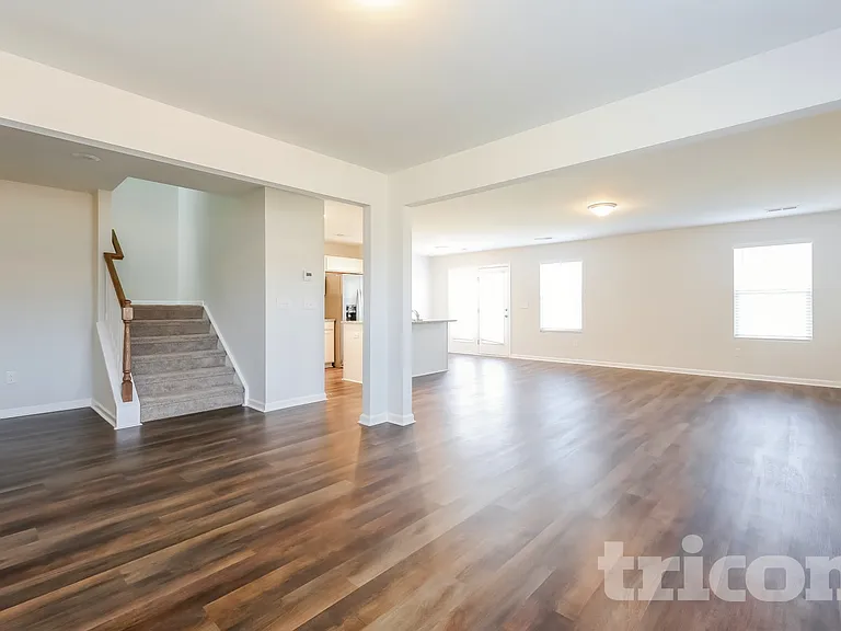 139 McMakin Dr — Photo 3