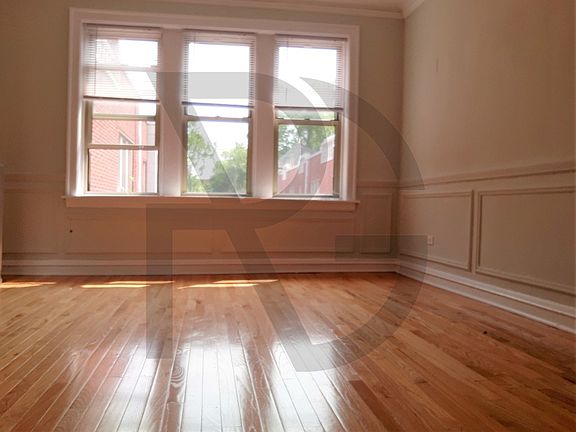 4th image of 540 W Surf St #544W3