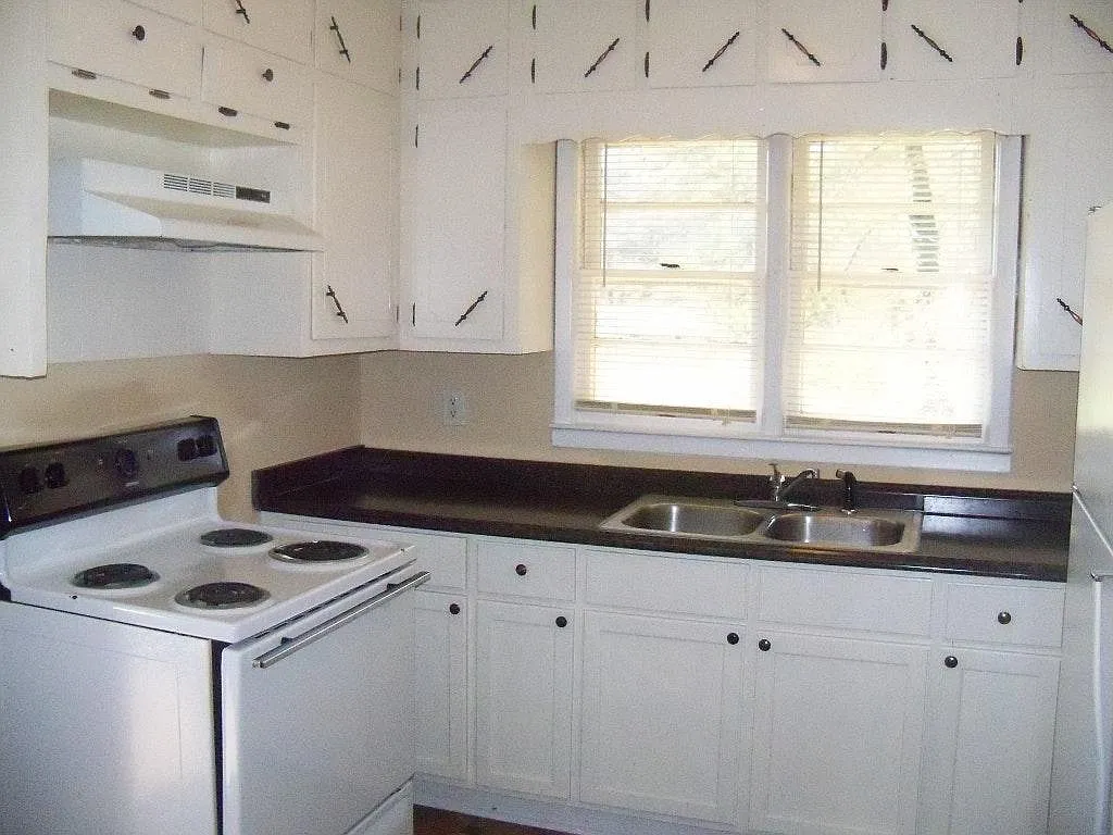 2 bed, $1,350 — Photo 3