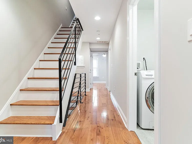 1232 S 23rd St — Photo 21