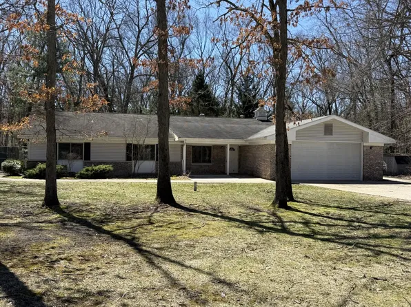 2743 S Riverwood Dr, Twin Lake, MI 49457