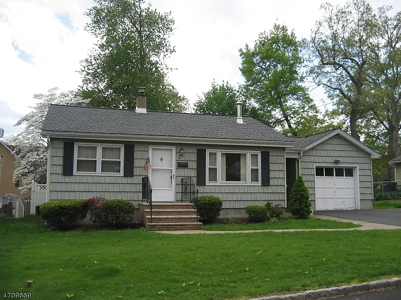 57 Chesapeake Ave photo 1