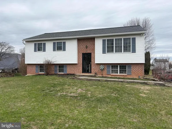 255 Degler Ave, Leesport, PA 19533