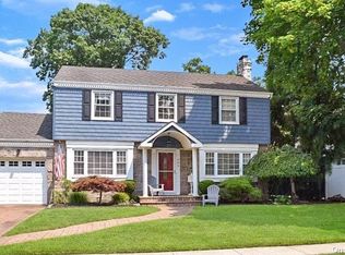 485 Laurel Rd, Rockville Centre, NY 11570