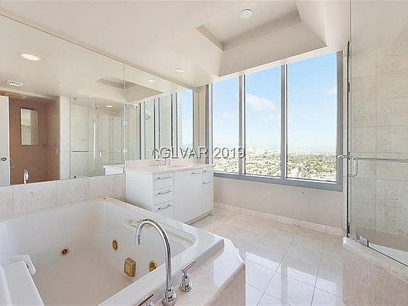 5th image of 222 Karen Ave Unit 2001