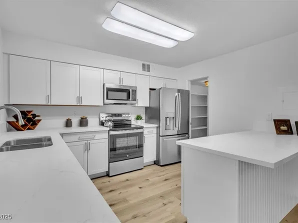 3278 Liahona Way, Las Vegas, NV 89121