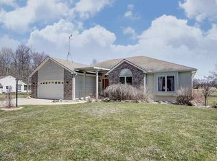 5026 N Dovewood Trl, Warsaw, IN 46582