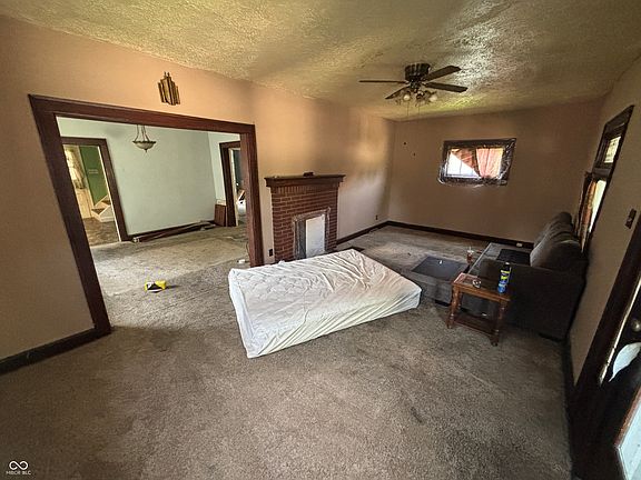 2nd image of 2714 S Meridian St