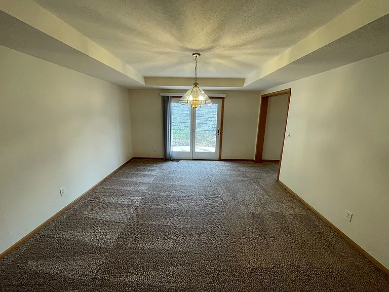 1709 Mulligan Pl — Photo 1