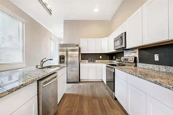 1580 N Miro St — Photo 11