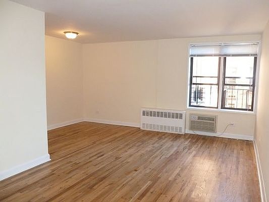 2nd image of 13720 45th Ave APT 6A