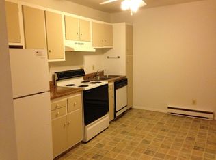 807 N Red Bud Trl APT 16, Buchanan, MI 49107