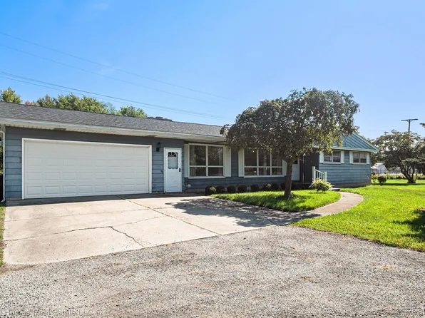 2739 Nadeau Rd, Monroe, MI 48162