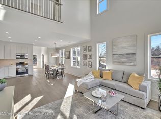 107 Hedgerow Ln, Manalapan, NJ 07726