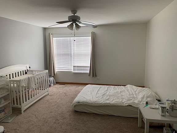 3rd image of 3923 Blackstone Dr