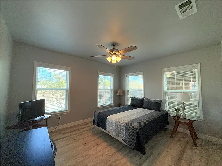 455 Louisiana Ave — Photo 19