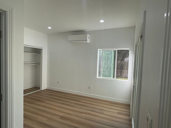 5th image of 3308 Mills Ave