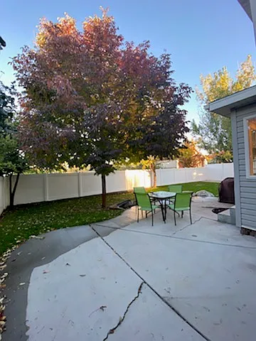 635 S Teresa St — Photo 17