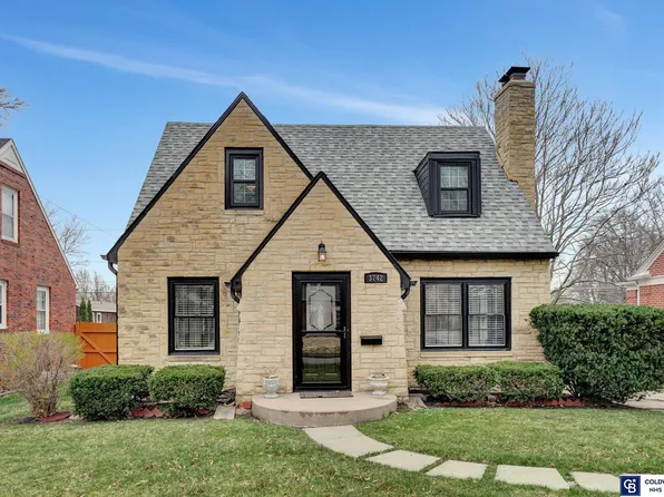 3742 H St, Lincoln, NE 68510