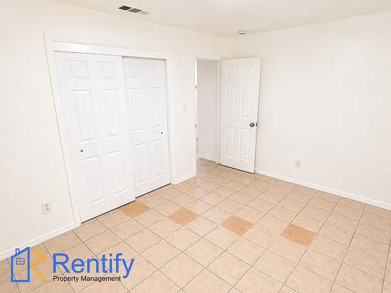 209 E Moneta Ave #B — Photo 20